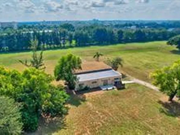 7194 Skyline Drive, Delray Beach, FL 33446