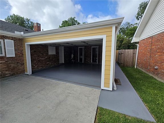 4th image of 9412 Citrus Ln