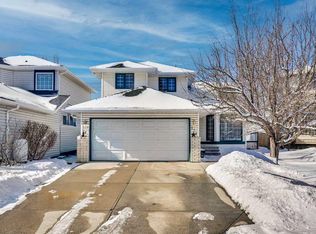 131 E Hawkmount Grn NW, Calgary, AB T3G 3T8