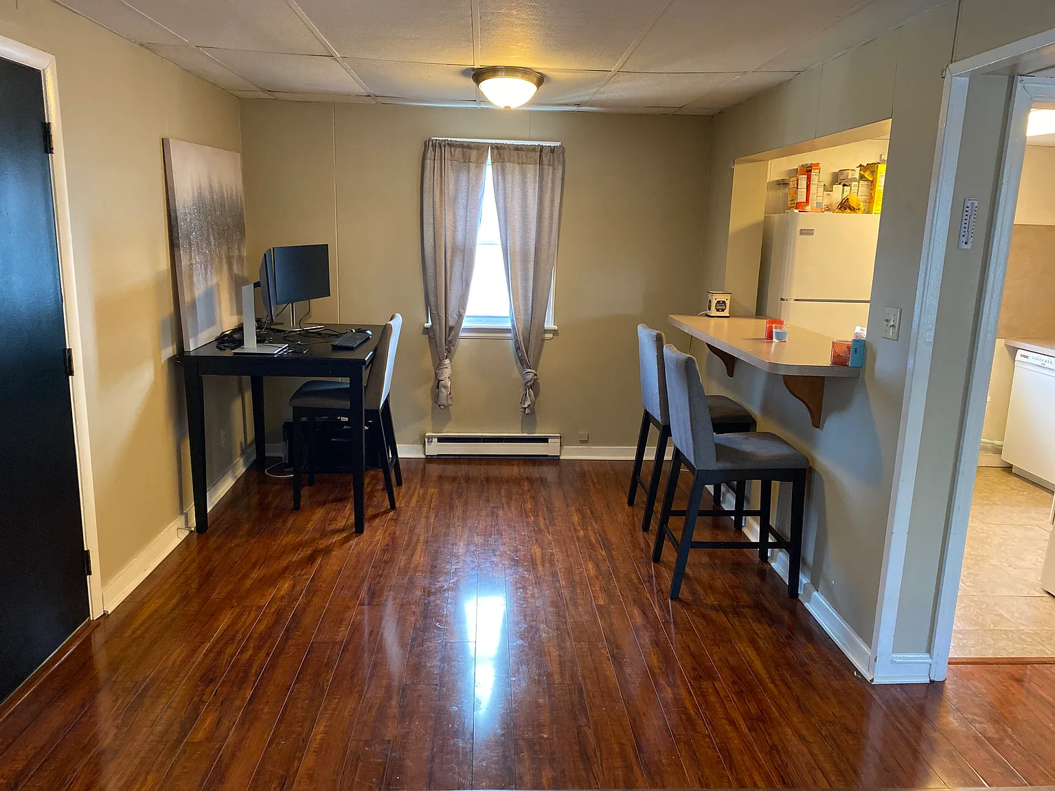 3 bed, 1000 sqft, $1,770 — Photo 4