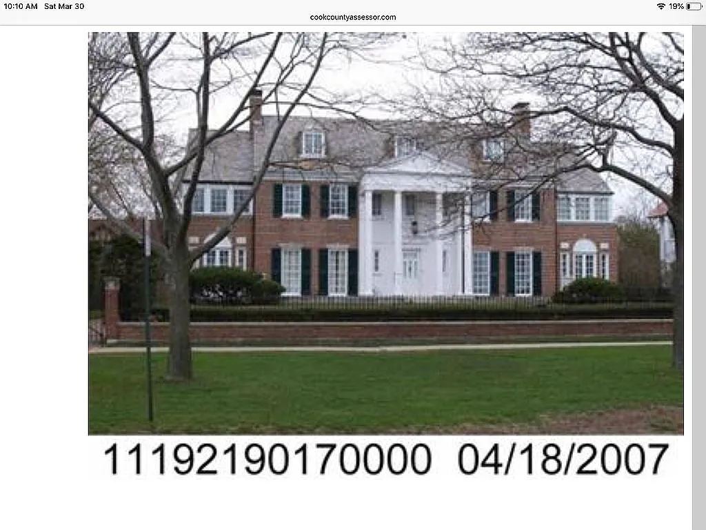 1020 Lake Shore Blvd photo 1