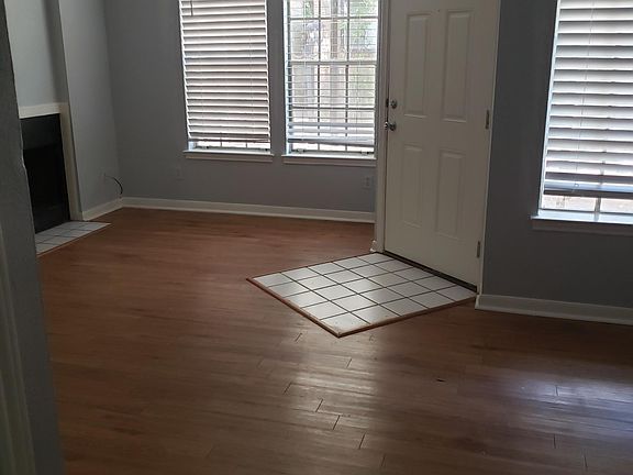 3rd image of 100 Jackman St APT 107
