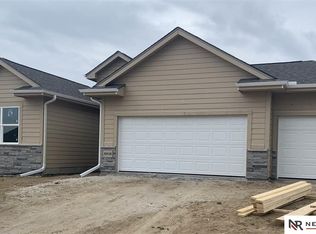 8908 N 170th St, Bennington, NE 68007