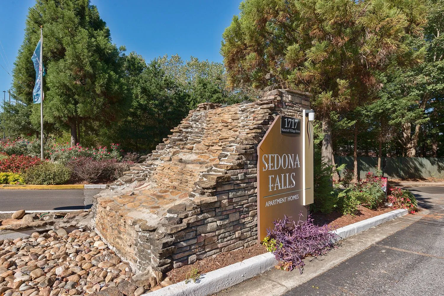 Sedona Falls — Photo 1