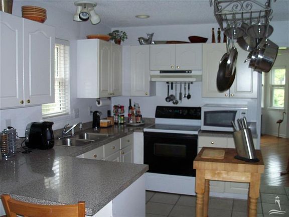 2nd image of 314 Sellers Street SE