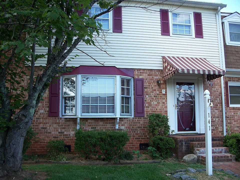 1st image of 141 Holmes Cir