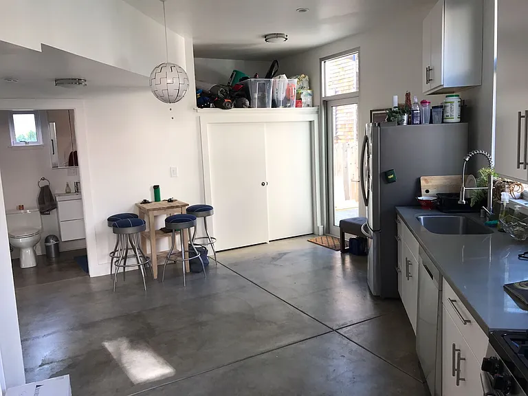 348 Warwick Ave #350 — Photo 4