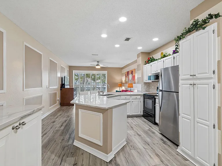 1010 Normandy Trace Rd — Photo 7