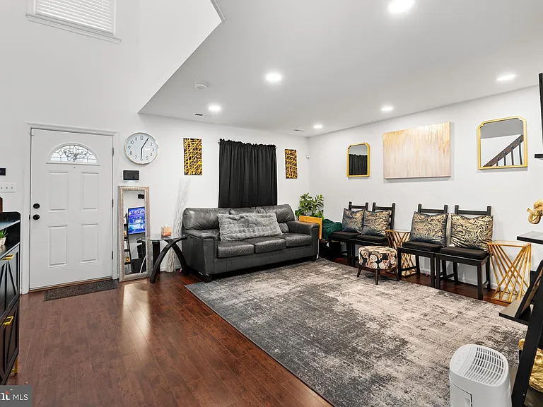 3218 Westdale Ct — Photo 11