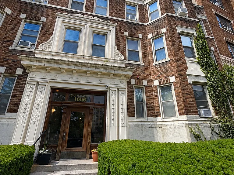 1665 Commonwealth Ave #16 — Photo 1