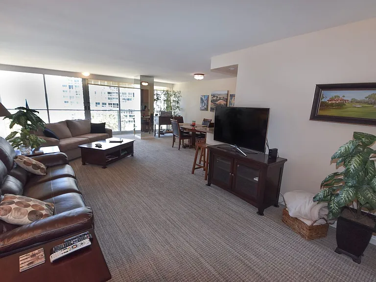 1750 Avenida Del Mundo #506 — Photo 2