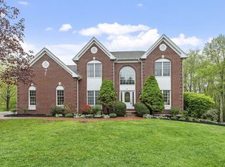 76 Fairview St, Holliston, MA 01746