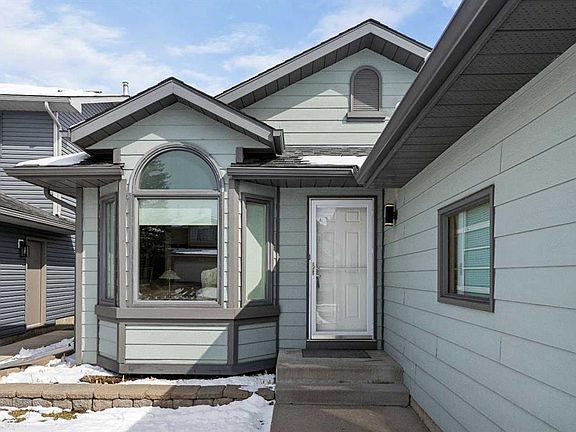 3rd image of 184 SW Sunmeadows Cres SE