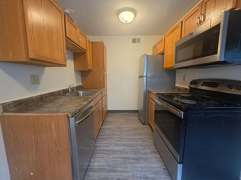 2841 Cory Ct SW — Photo 4