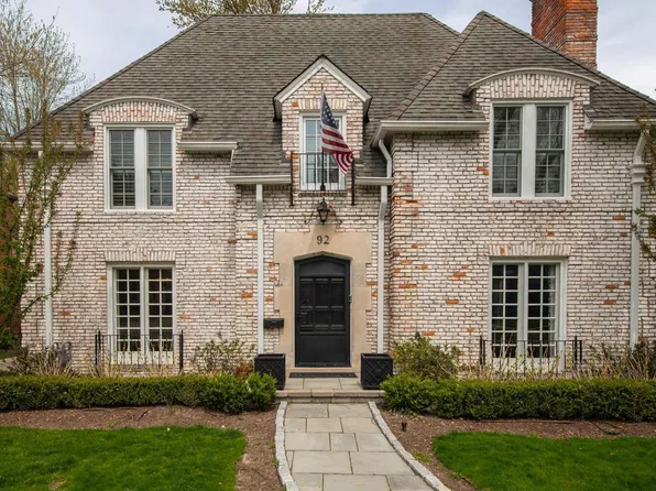 92 Moran Rd, Grosse Pointe Farms, MI 48236