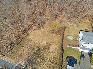59 Swartswood Rd, Newton, NJ 07860