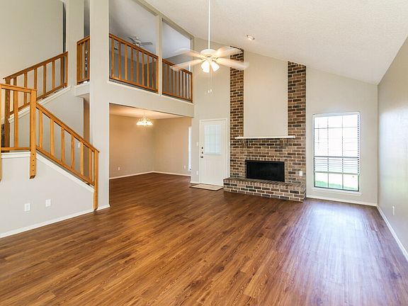 5th image of 423 Barton Dr