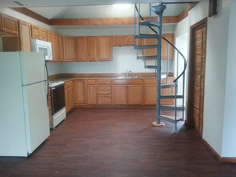 624 Anderson Ave — Photo 1