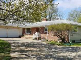 8854 S Durand Rd, Durand, MI 48429