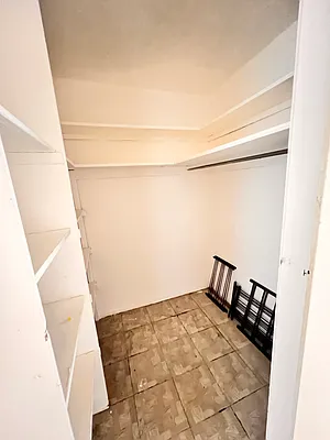 Rented by Smart NY Realty LLC | media 7
