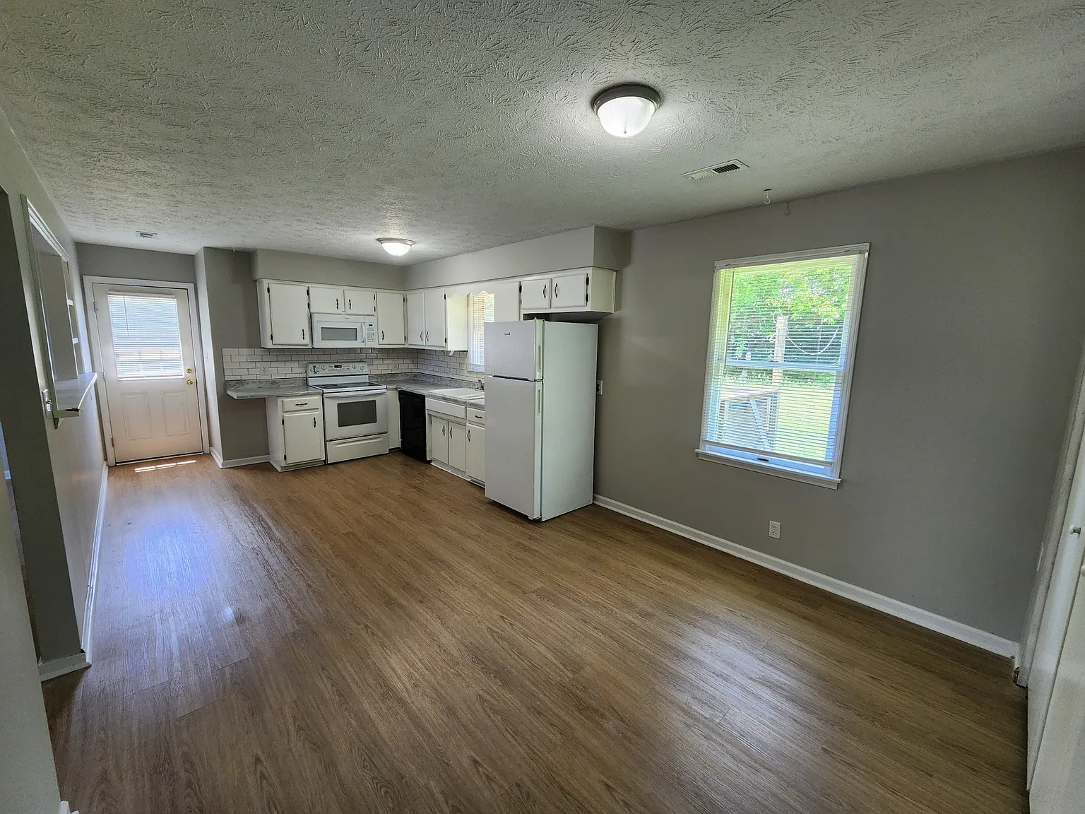 109 Eagle Drive - 1 — Photo 3