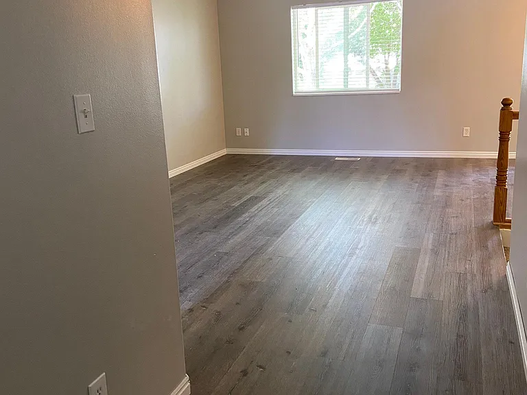 884 S 820 E — Photo 6