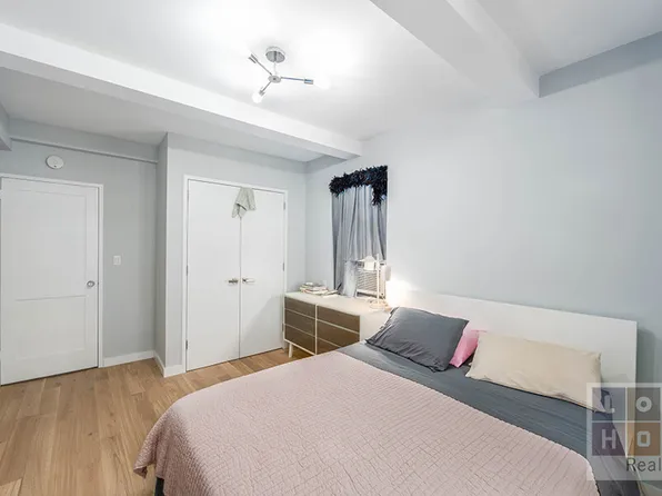 550 Grand Street image 7 of 20