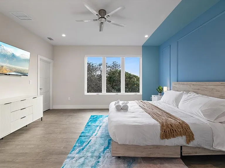 623 Petit Way — Photo 36