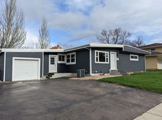 1014 Verdale Dr, Spearfish, SD 57783