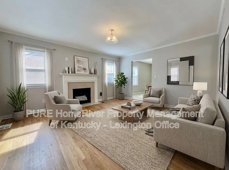 3 bed, 1.0 bath, 1344 sqft, $1,695 — Photo 4