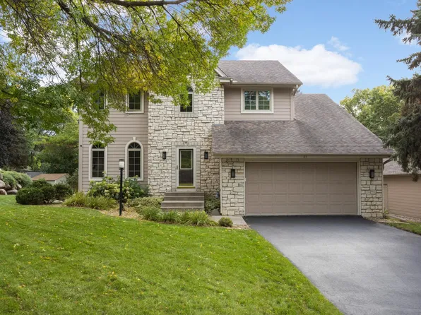 31 Marcin Hl, Burnsville, MN 55337