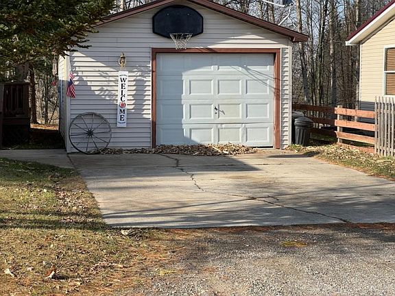 3rd image of 5470 Eddie St #90