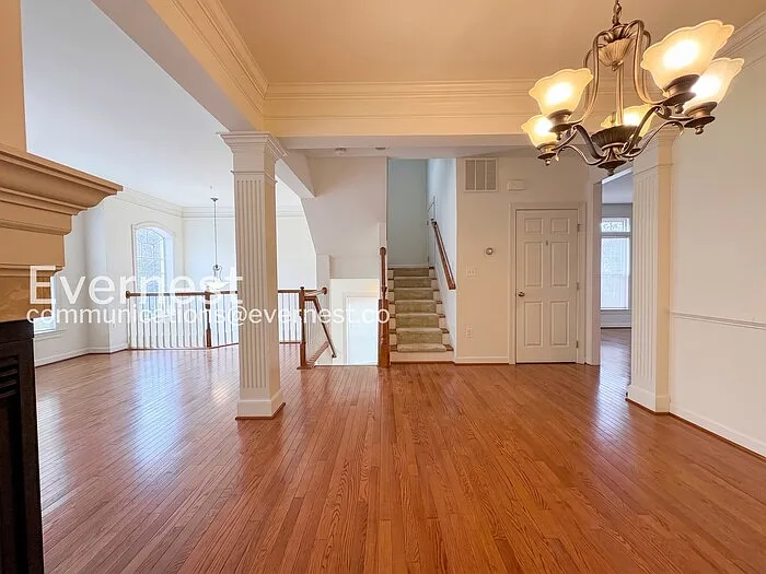 1620 Whitehall Dr — Photo 6