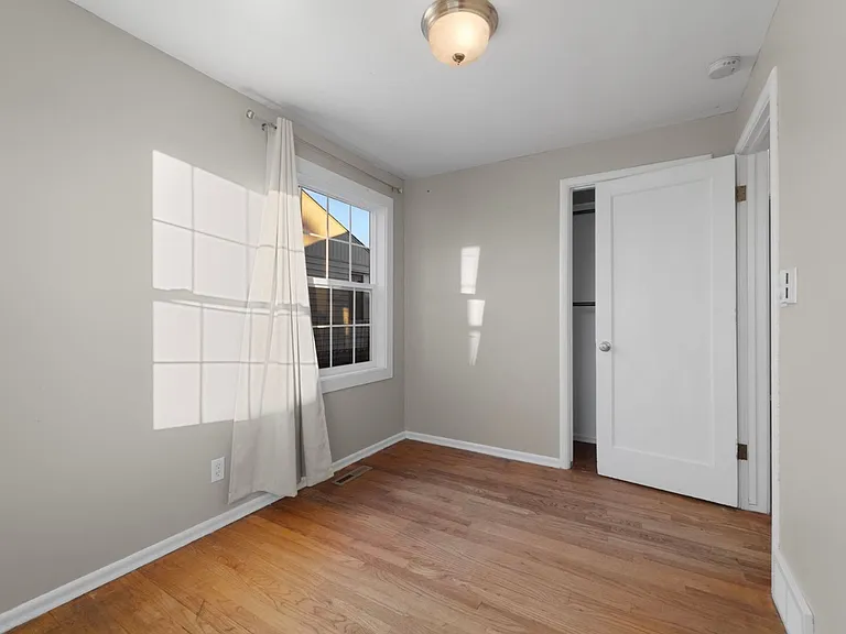 5707 N Lindeke St — Photo 6
