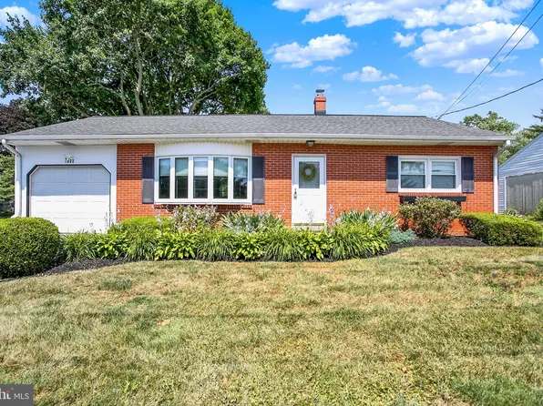 1022 Anderson Ferry Rd, Mount Joy, PA 17552
