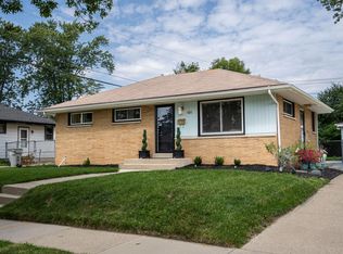 8800 W Monrovia Ave, Milwaukee, WI 53225