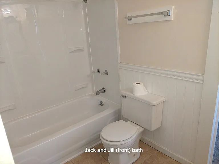 212 Dianne St — Photo 12
