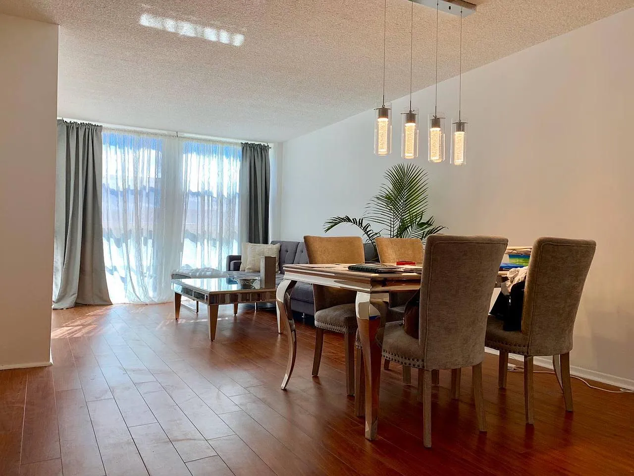 2 bed, 924 sqft, $2,500 — Photo 4