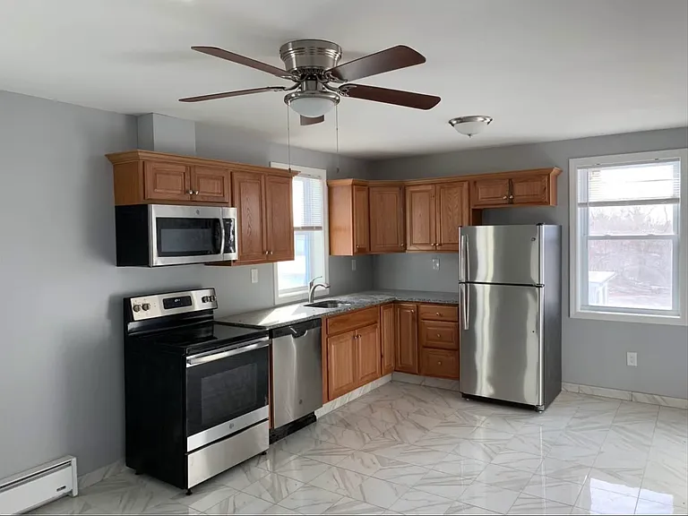 4 Ledward Ave #3 — Photo 4