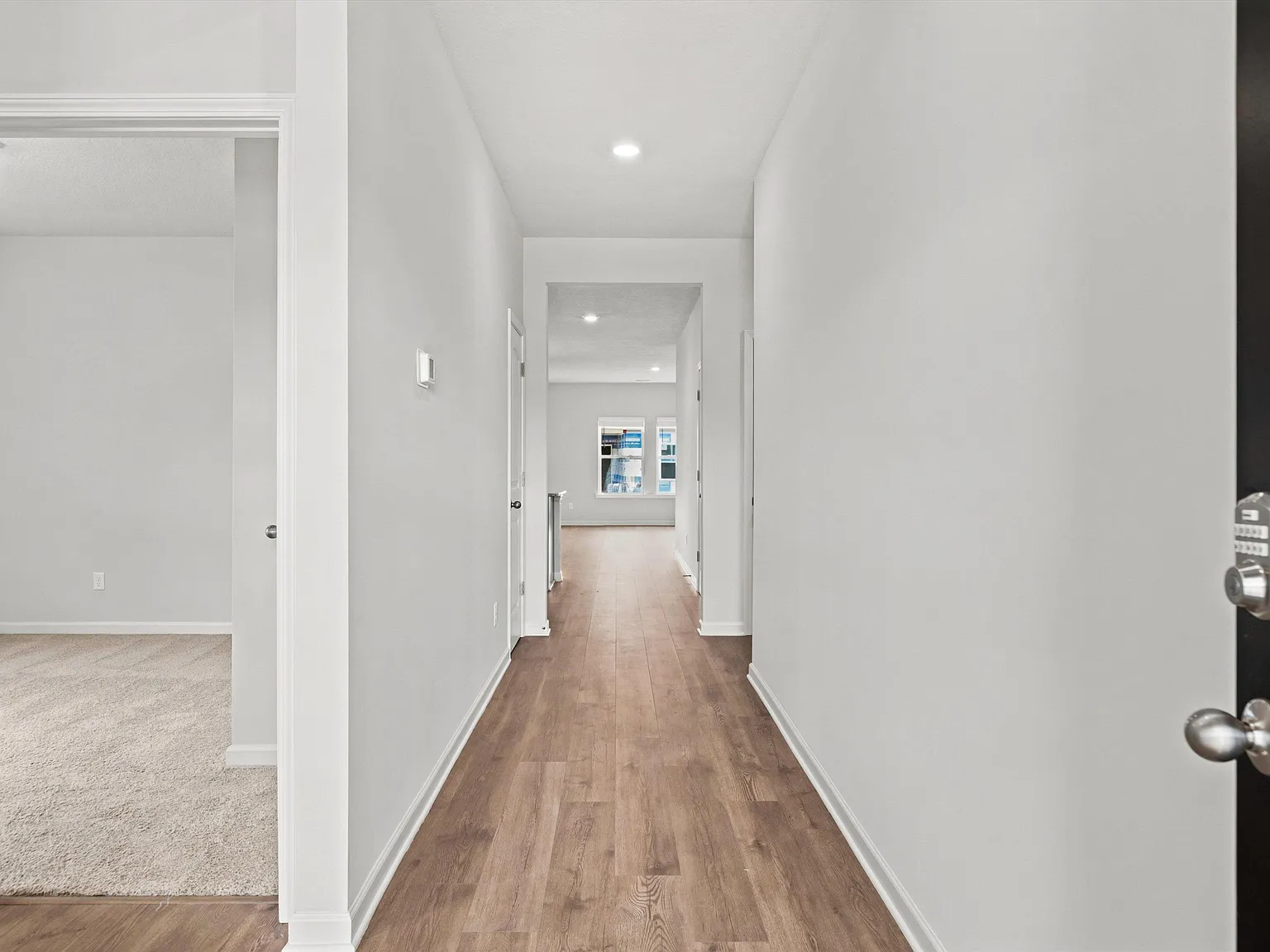 4 bed, 2.0 bath, 1819 sqft, $2,175 — Photo 3