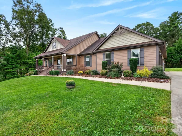 70 King Heights Dr, Fletcher, NC 28732