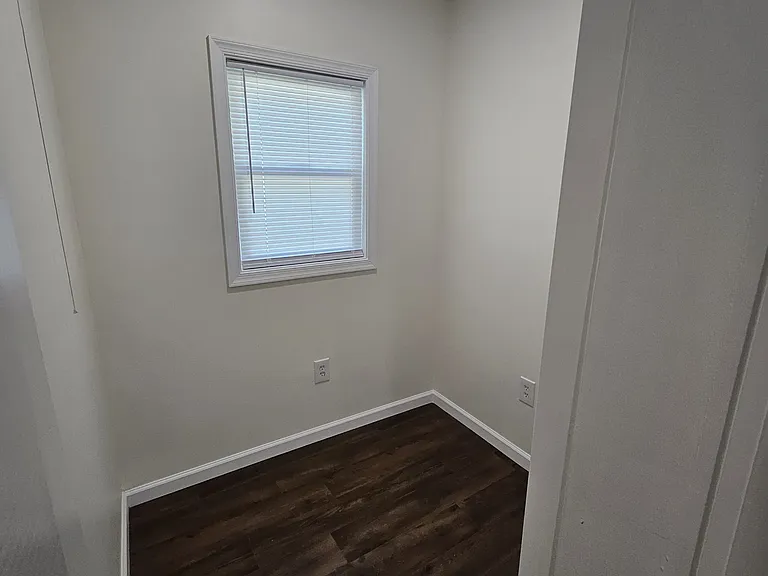 145 Quailwood Pkwy — Photo 32