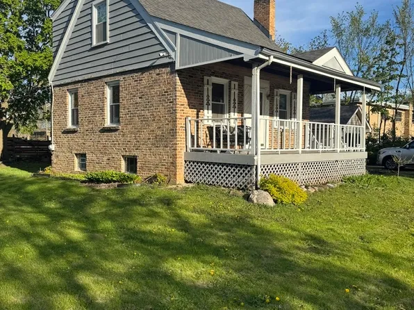 197 6th St, Wheeling, IL 60090