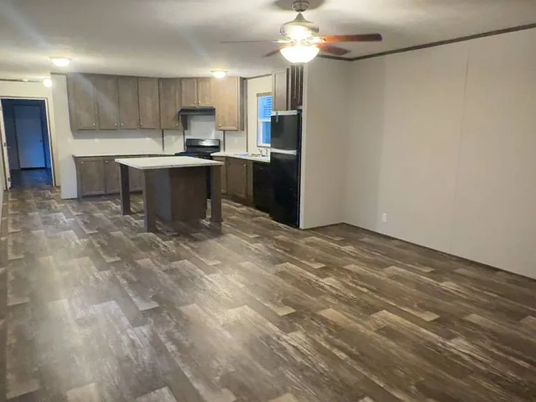289 Bristol Dr — Photo 4