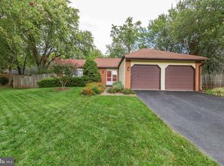 107 Scott Dr, Sterling, VA 20164