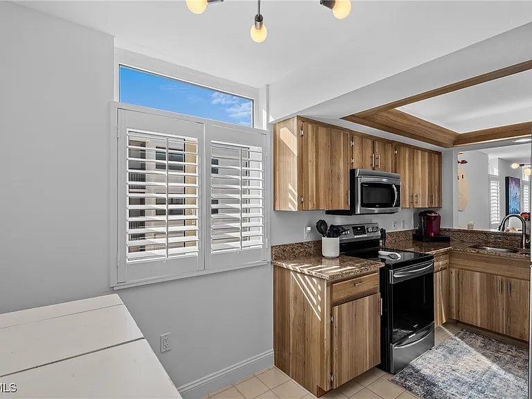 9415 Gulf Shore Dr #501 — Photo 16