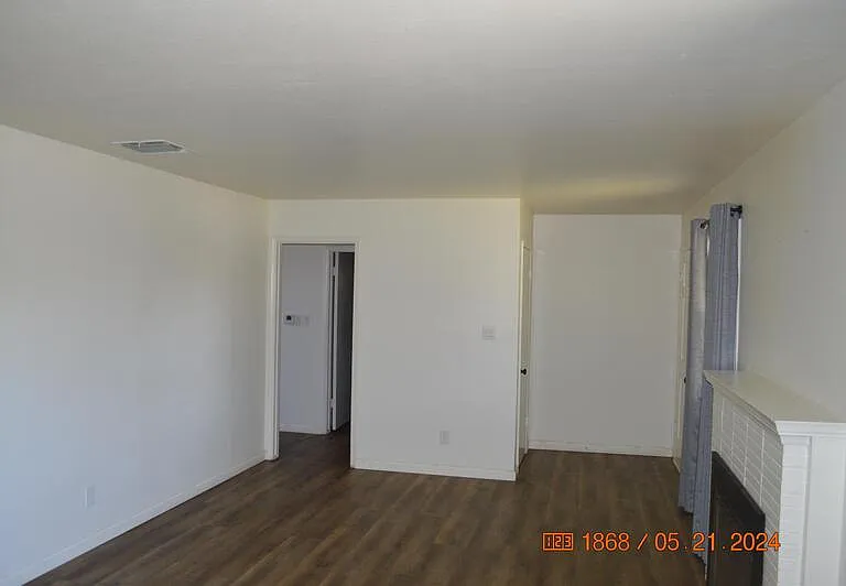 930 S Rose St — Photo 30