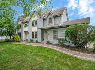 1 Woodland Ter, Bloomsbury, NJ 08804