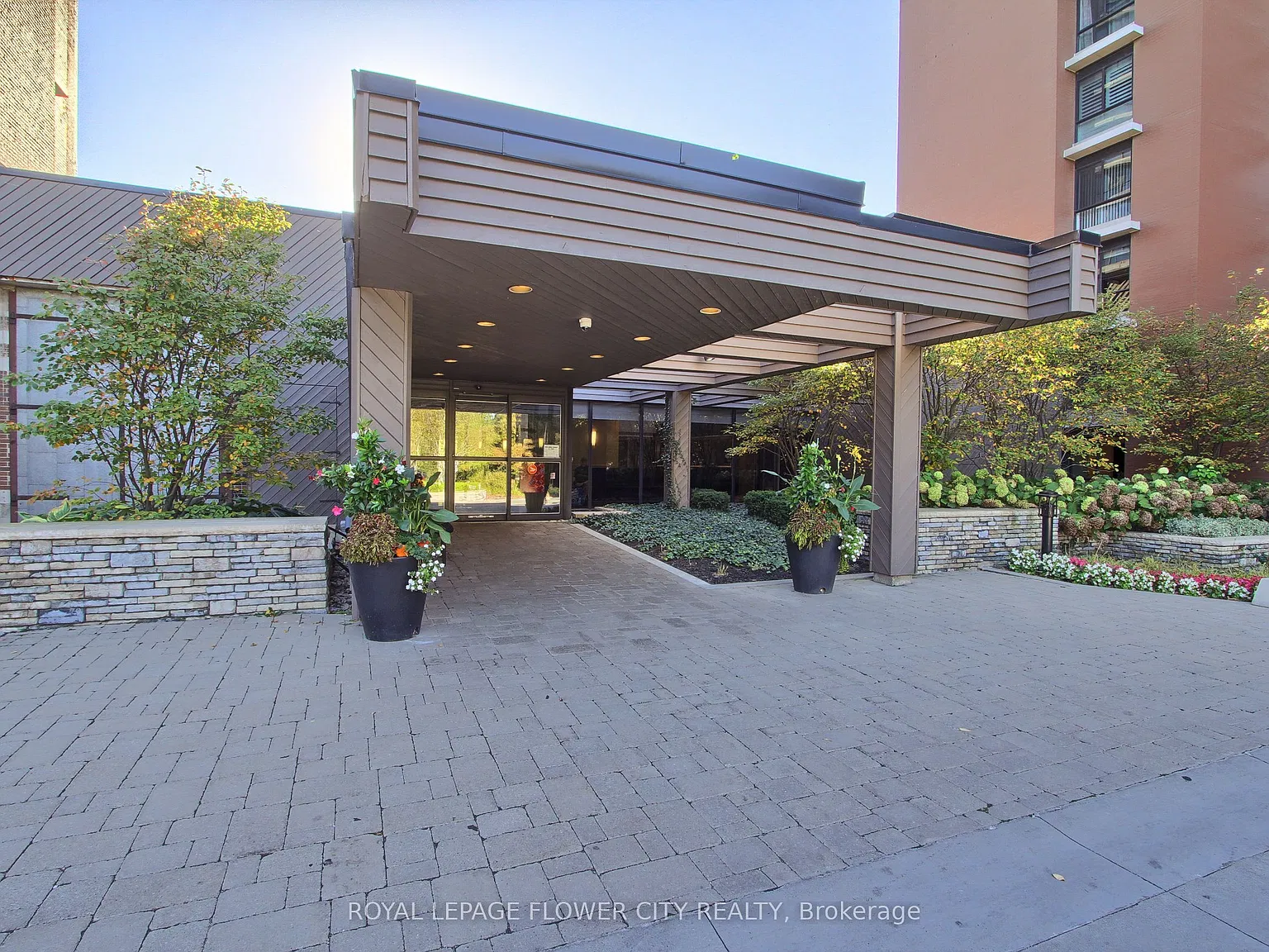 2 bed, $4,200 — Photo 3
