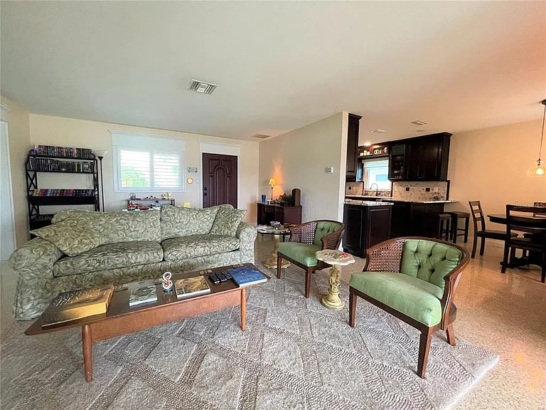 17045 Dolphin Dr — Photo 31